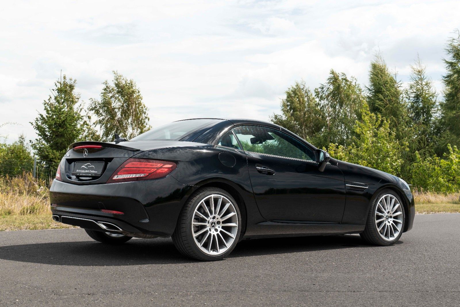Fahrzeugabbildung Mercedes-Benz SLC 300 AMG Roadster H&K TOTW LED KAM NAV