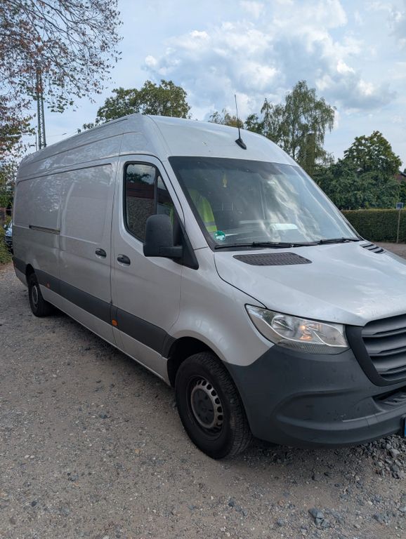 Image of Mercedes-Benz Sprinter