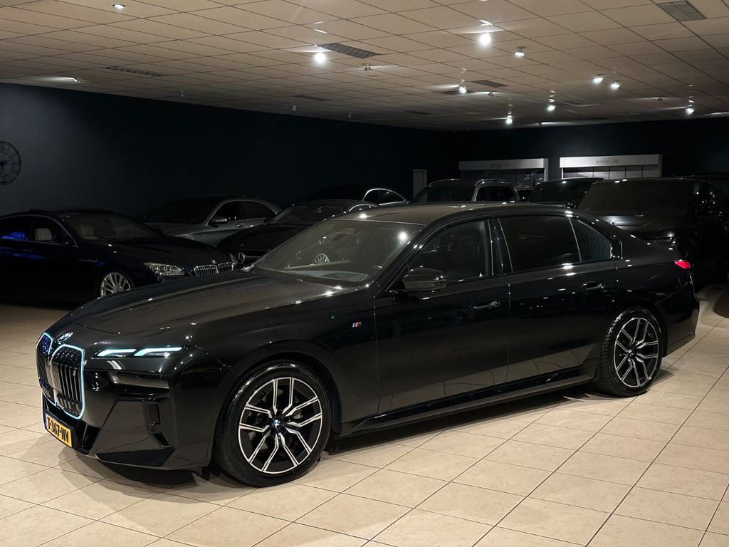 Image of BMW i7