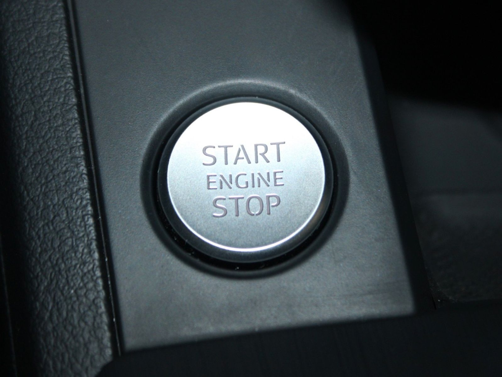Fahrzeugabbildung Audi A4 2.0 TDI S tronic sport Avant NAVI XENON uvm.