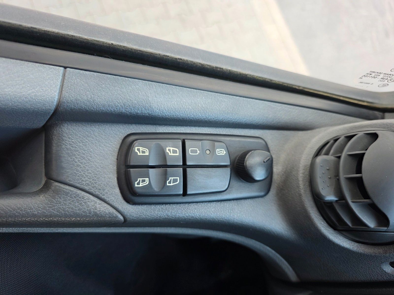 Fahrzeugabbildung Mercedes-Benz Atego 1018 A 4x4 Pritsche Plane mehrfach vorh.