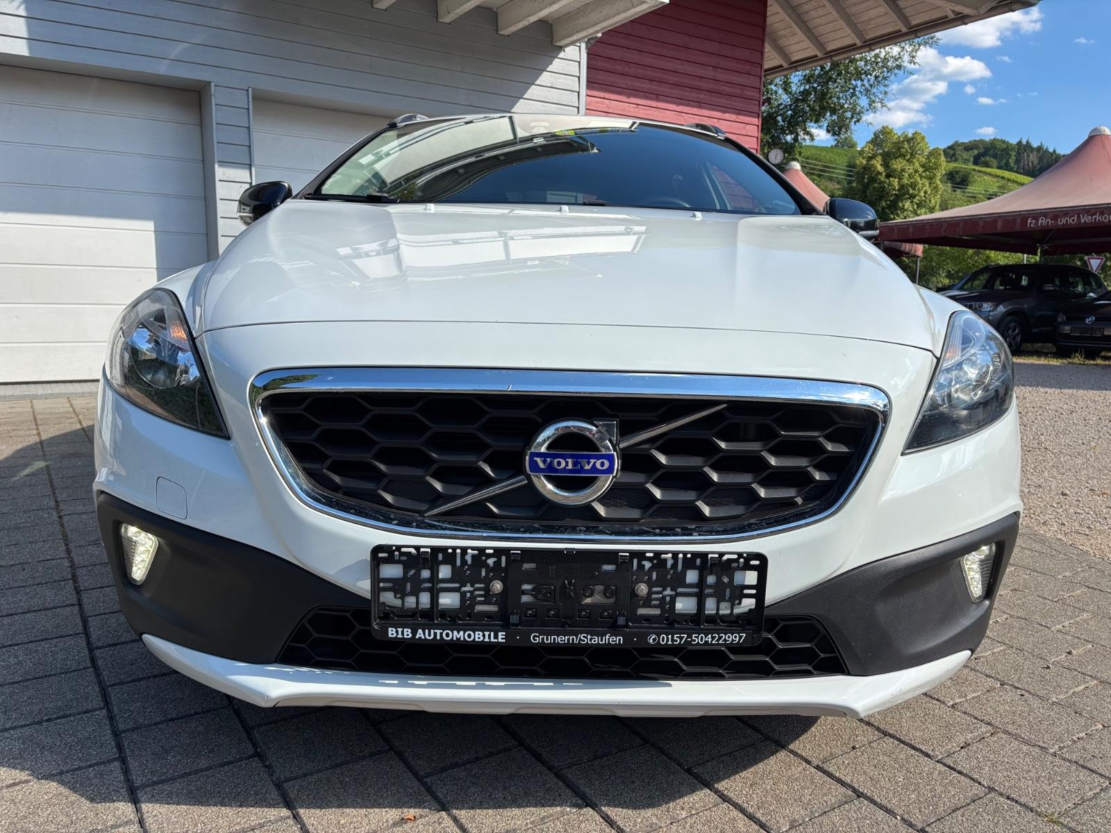Volvo V40 Cross Country Momentum TOP GEPFLEGT