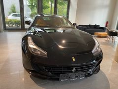 Fahrzeugabbildung Ferrari GTC4Lusso*LIFT*Folie*Pass-Display