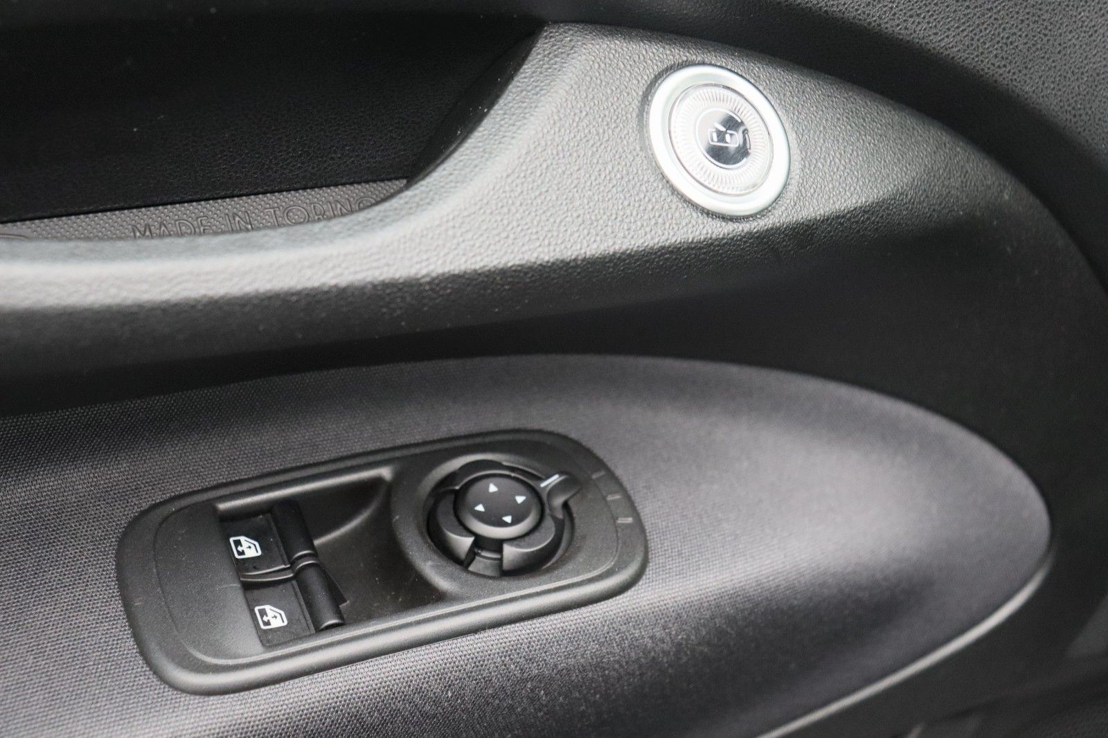 Fahrzeugabbildung Fiat 500e Icon