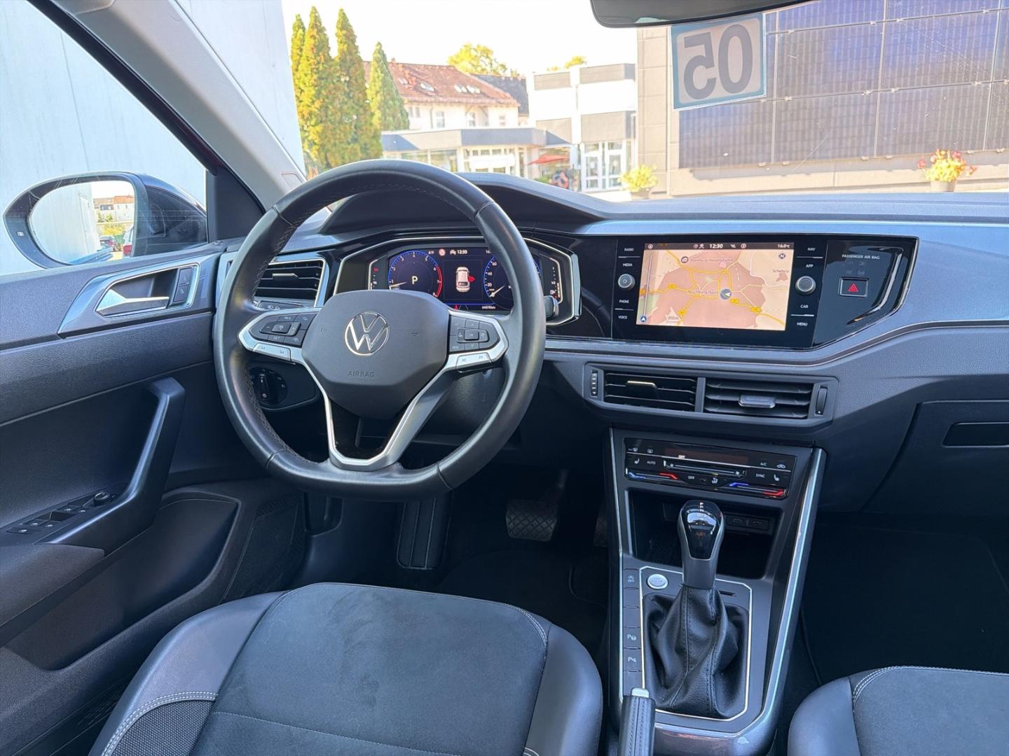 Volkswagen Taigo Style 1.5l TSI DSG AHK Panodach Navi Digit