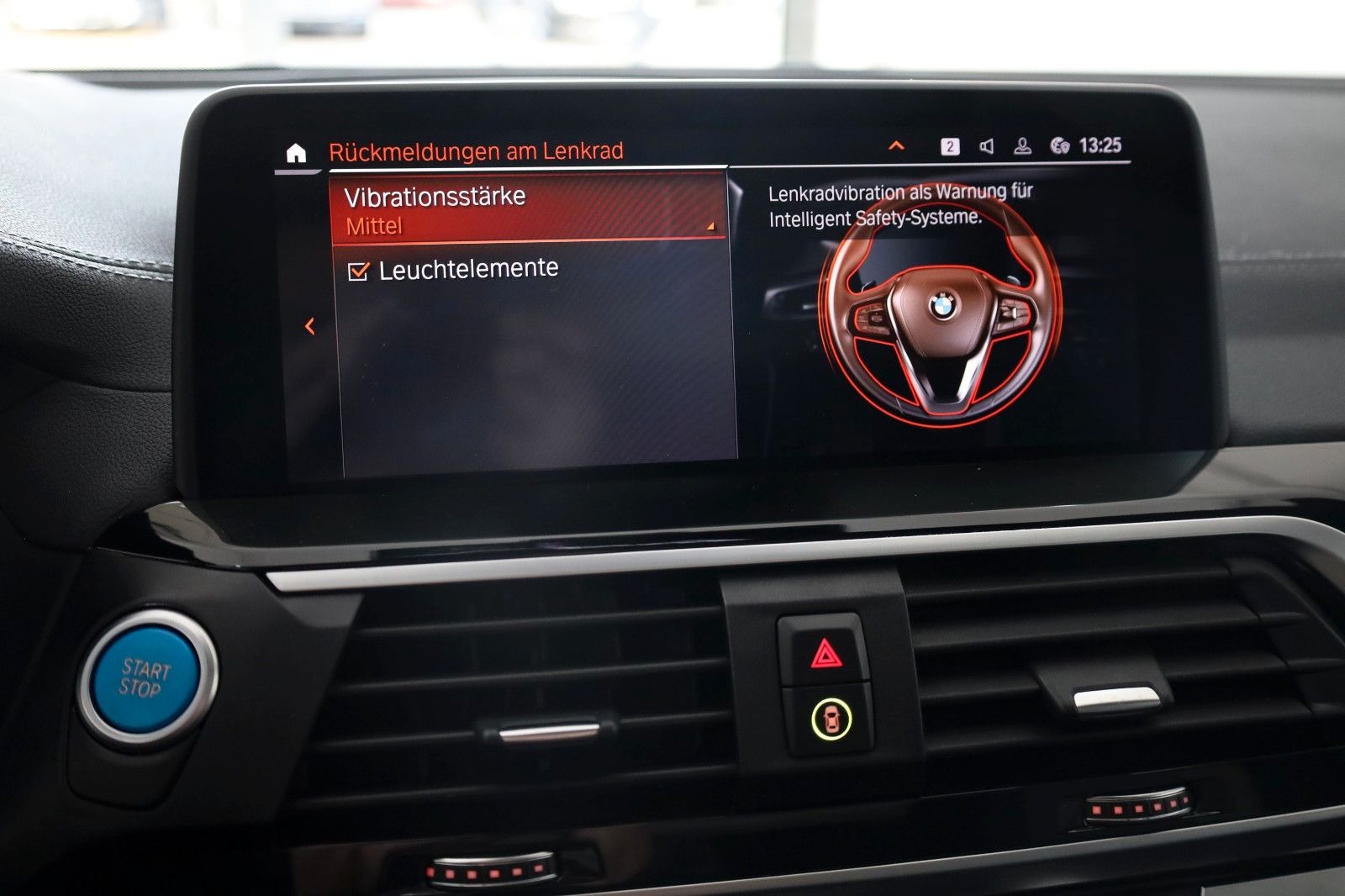 Fahrzeugabbildung BMW iX3 Inspiring,Leder,Navi,SH,Kamera,Panorama,ACC