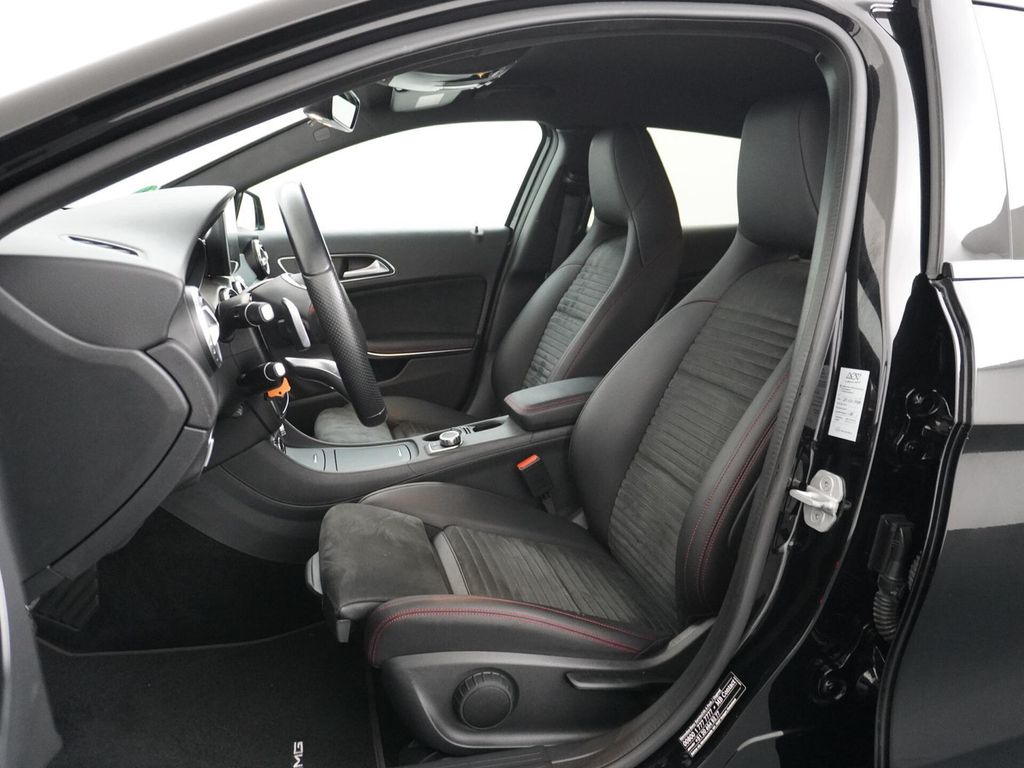 Mercedes-Benz GLA 180 AMG Night Edition Plus AMG Styling autom