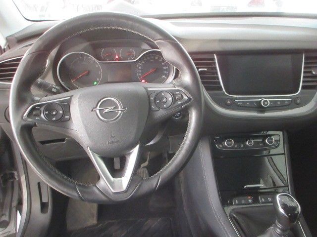 Fahrzeugabbildung Opel Grandland X 1.2T INNOVATION NAVI/LEDER/4xSHZ/LHZ