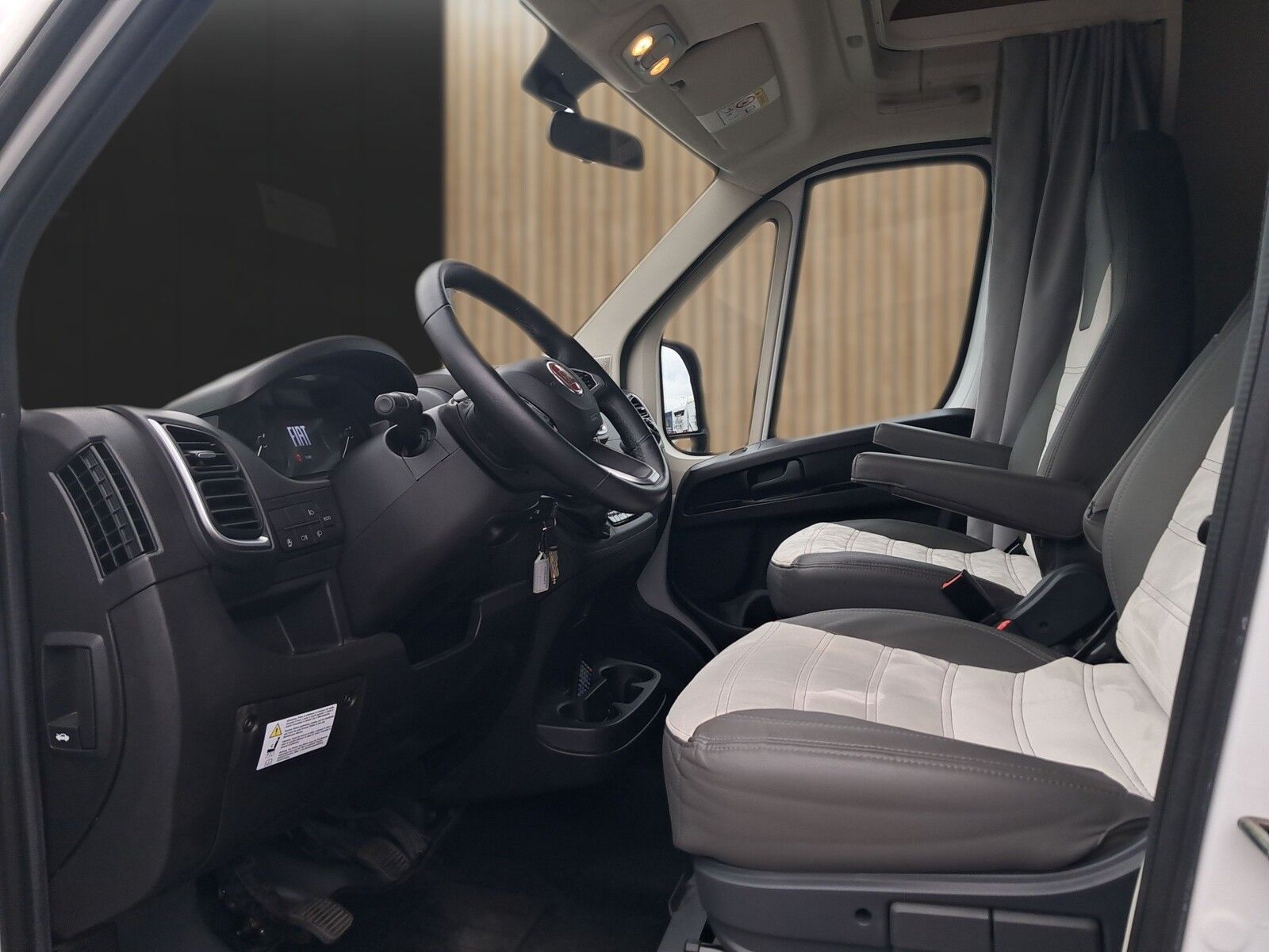Fahrzeugabbildung Sunlight Adventure T 67S Fiat