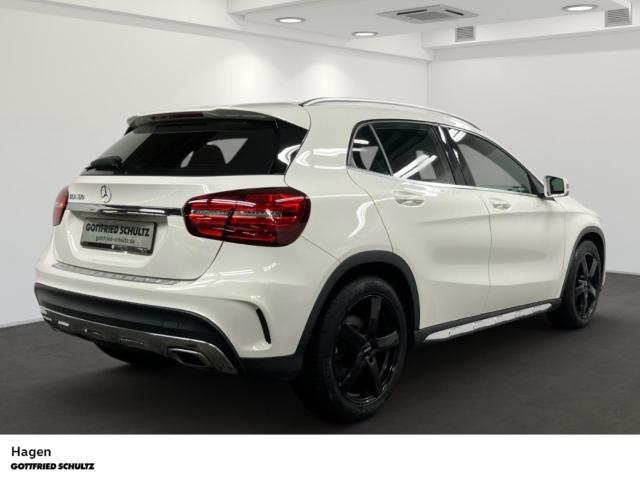 Mercedes-Benz GLA 180 7G DCT AMG Line LED NAV KAMERA
