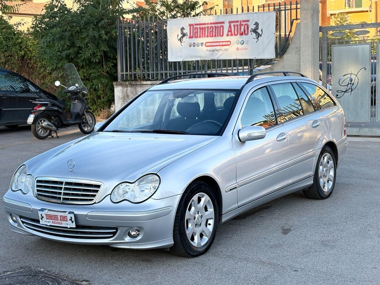 Mercedes-Benz C220 2006 — photo 14