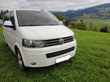 Volkswagen T5 Caravelle, Allrad,AHK - weiße Volkswagen T5 Caravelle