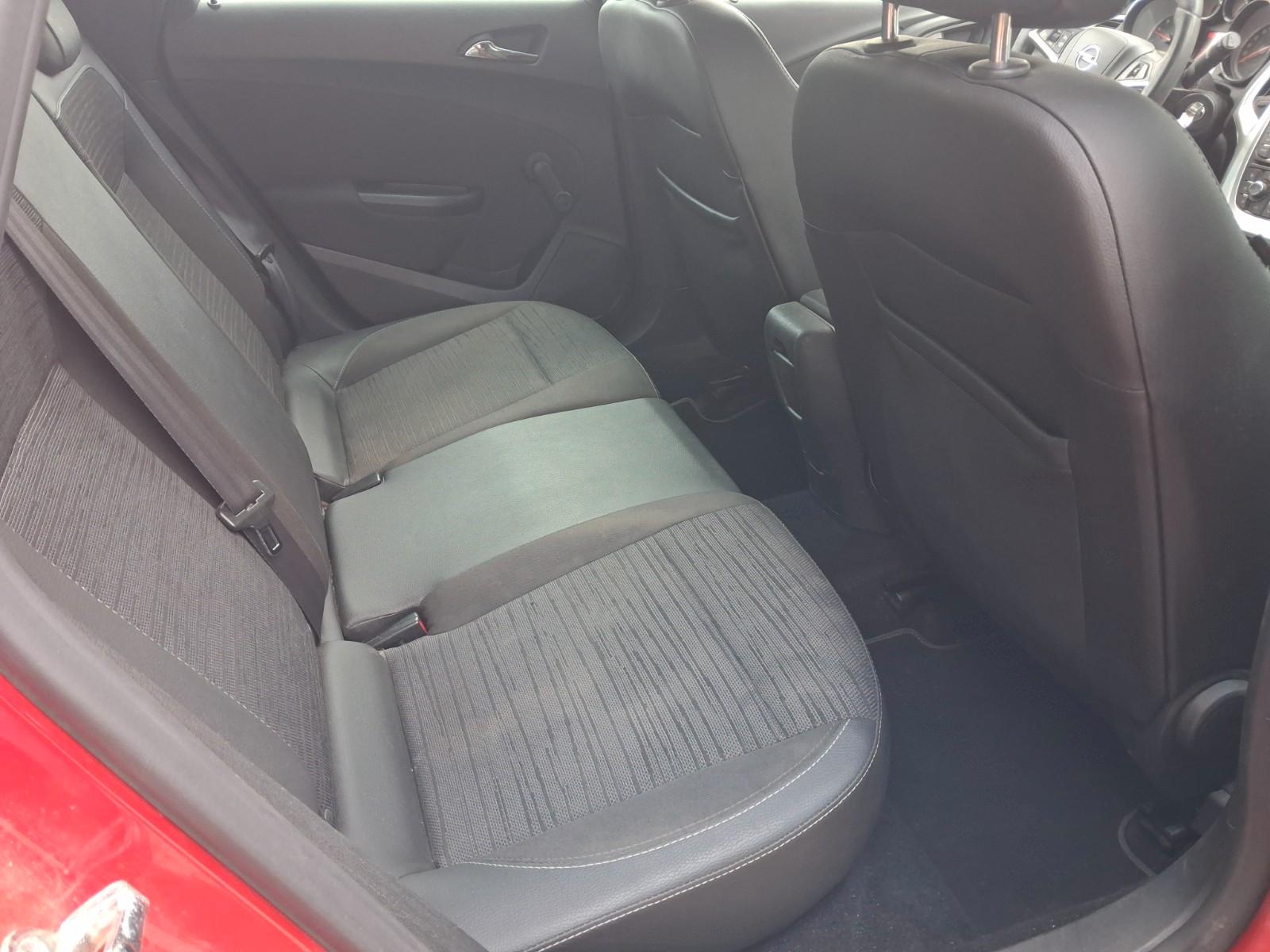 Opel Astra 2015 — photo 12