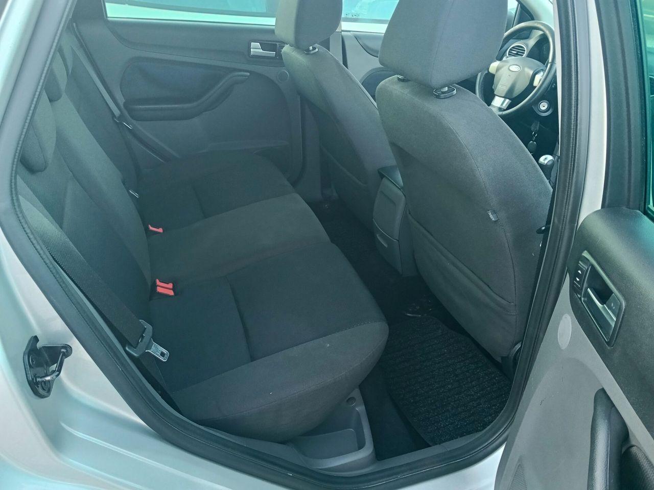 Ford Focus 2008 — photo 5
