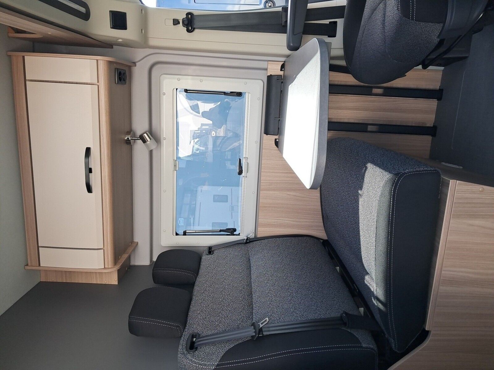 Fahrzeugabbildung Pössl Summit 600 L Citroen Lithium, Solar