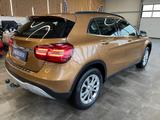 Mercedes-Benz GLA 180 CDI / d *360°Kamera*Klima*AHK*LED*SHZ* - : Beige, Teilleder, Soundsystem