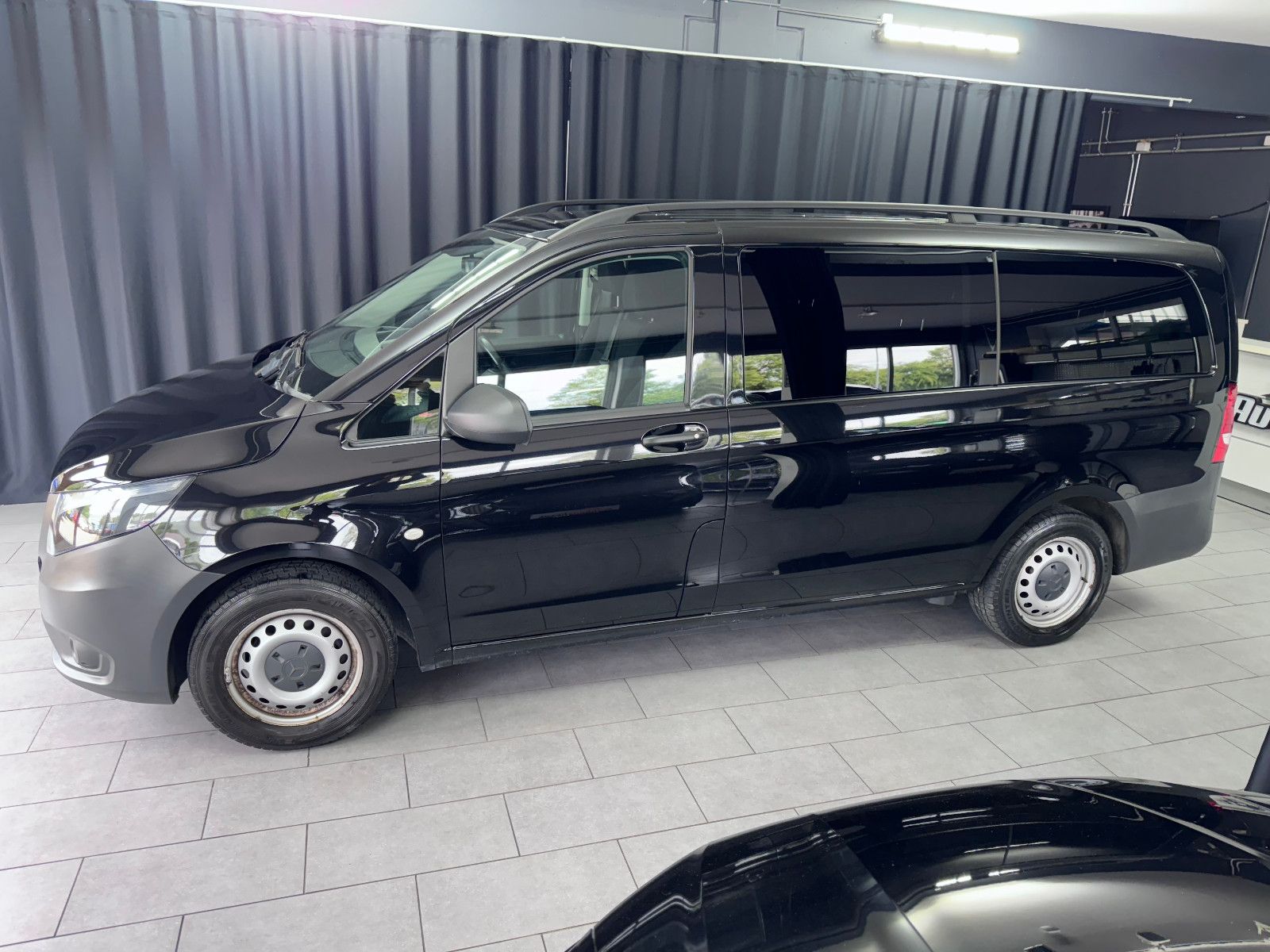 Fahrzeugabbildung Mercedes-Benz Vito Tourer 119 CDI  Pro LANG*NAVI*AUTOMATIK*AHK