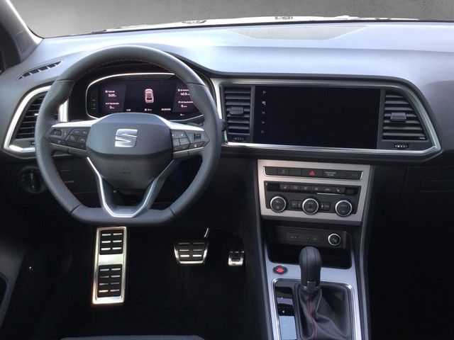 Fahrzeugabbildung SEAT Ateca TSI FR DSG LED AHK Navi VC ACC RFK beats S