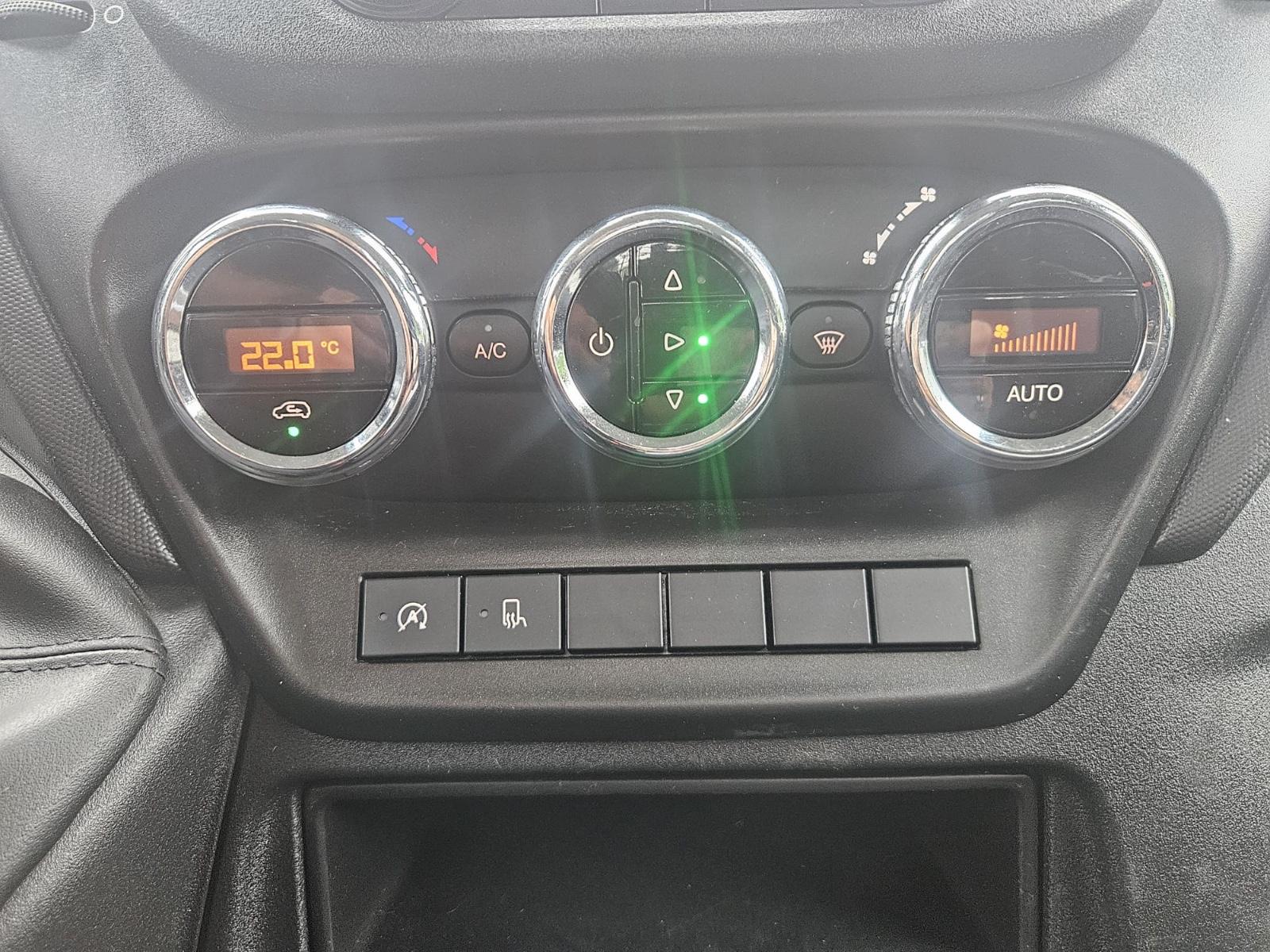 Iveco Daily 35S16 Pritsche lang AHK 3.5t Tempomat AC