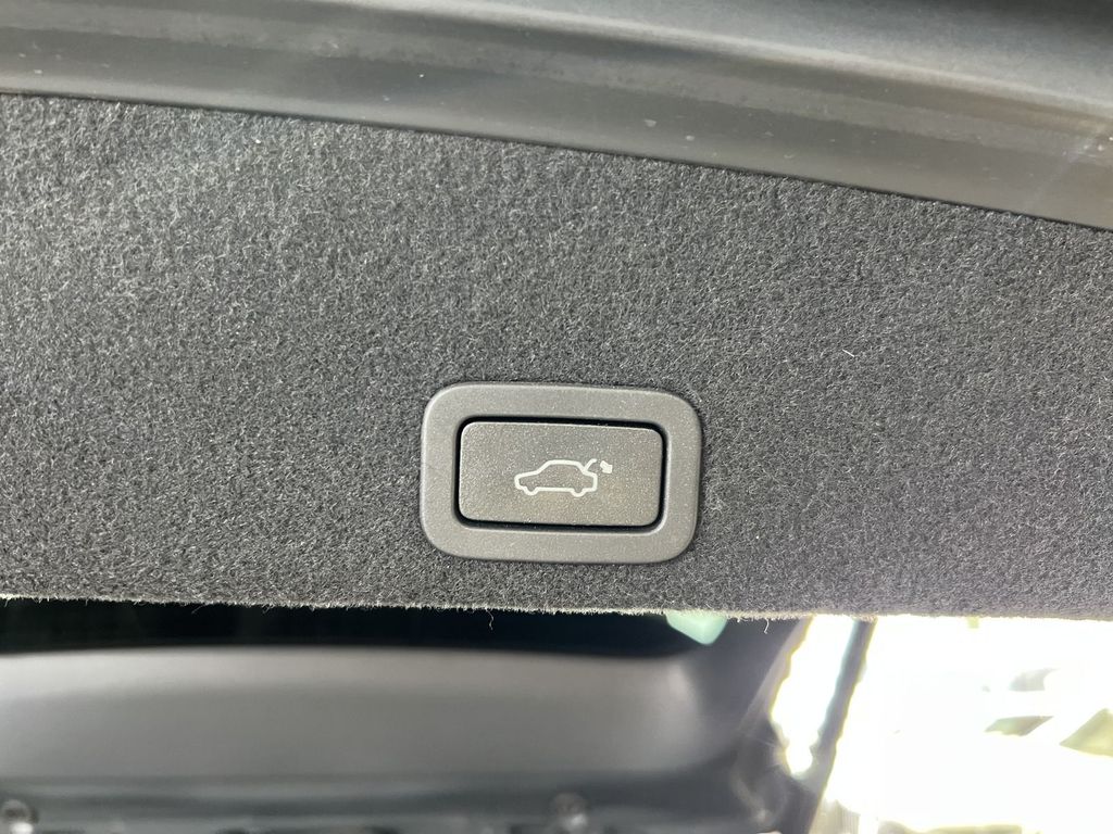 Volvo XC60 D5 Summum AWD *KEIN VERKAUF AN PRIVAT*