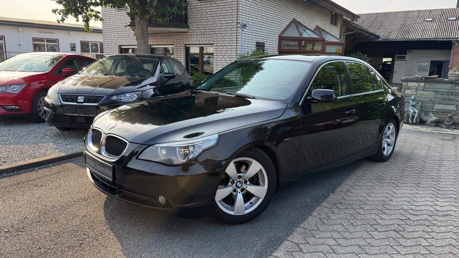 BMW BMW 523 i/6Zylinder/PDC/SHZ/VOLL-LEDER/AUTOMATIK