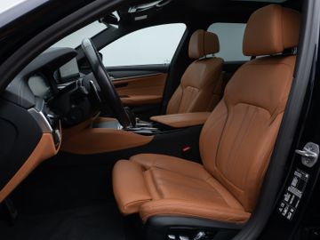 Fahrzeugabbildung BMW 540d xDr Tour M Sport Pano H/K Kamera 360° Air