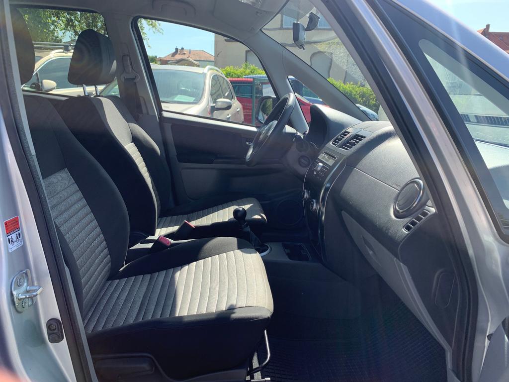 Suzuki SX4