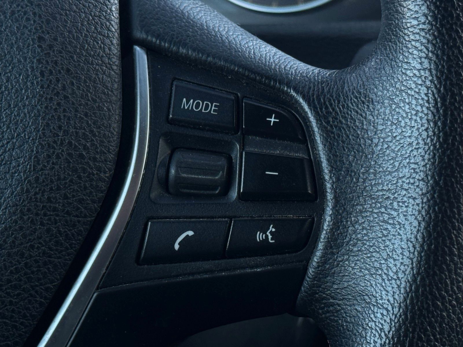 Fahrzeugabbildung BMW 420i Coupé Sport Line Carbon M-Spiegel Bi-Xenon