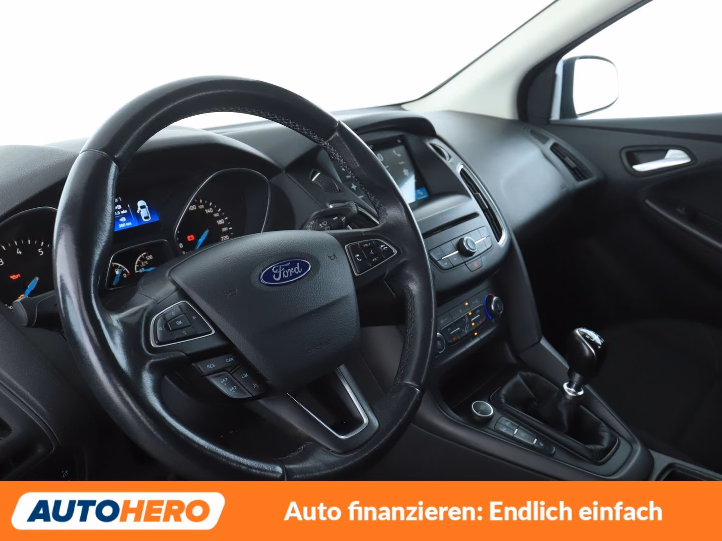 Ford Focus 1.0 EcoBoost Business*NAVI*TEMPO*PDC*SHZ*