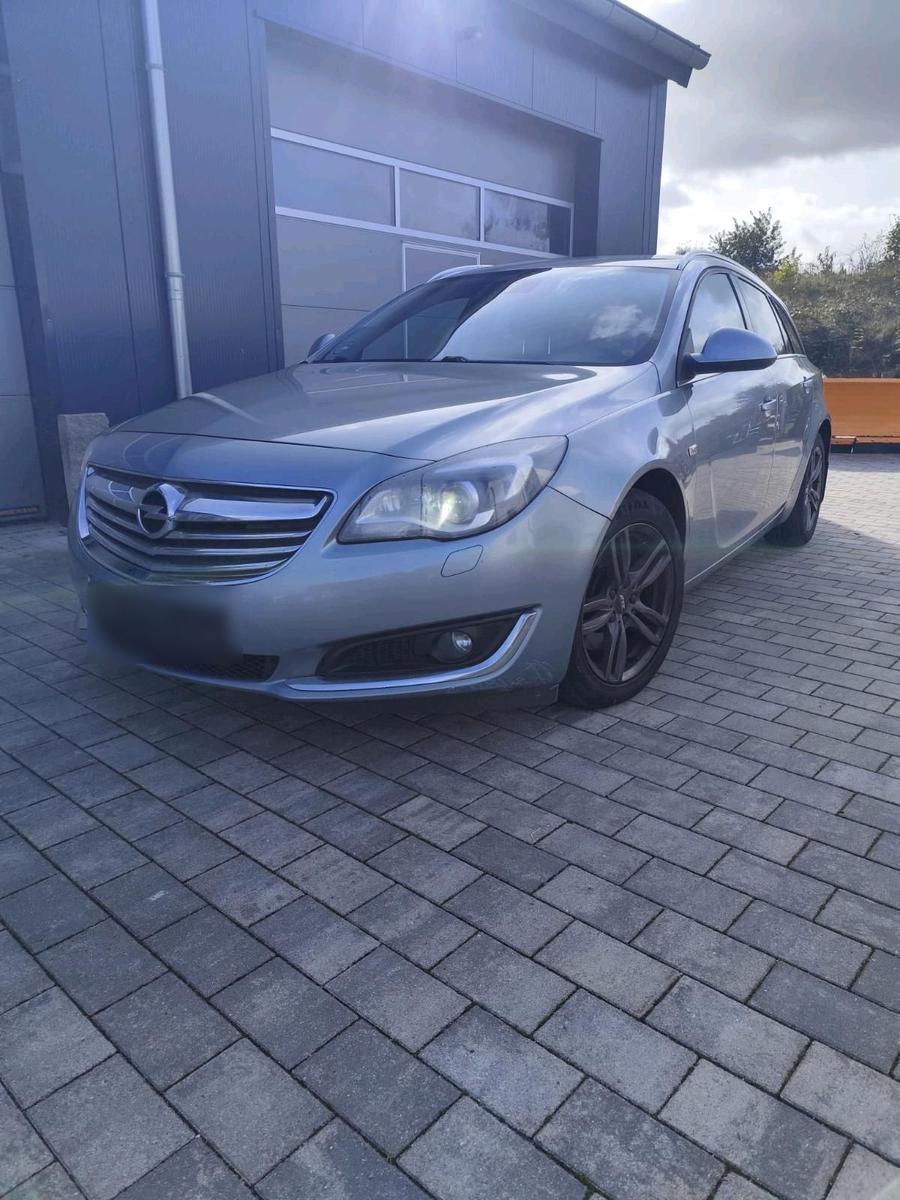 Opel Insignia 2014 — rear view