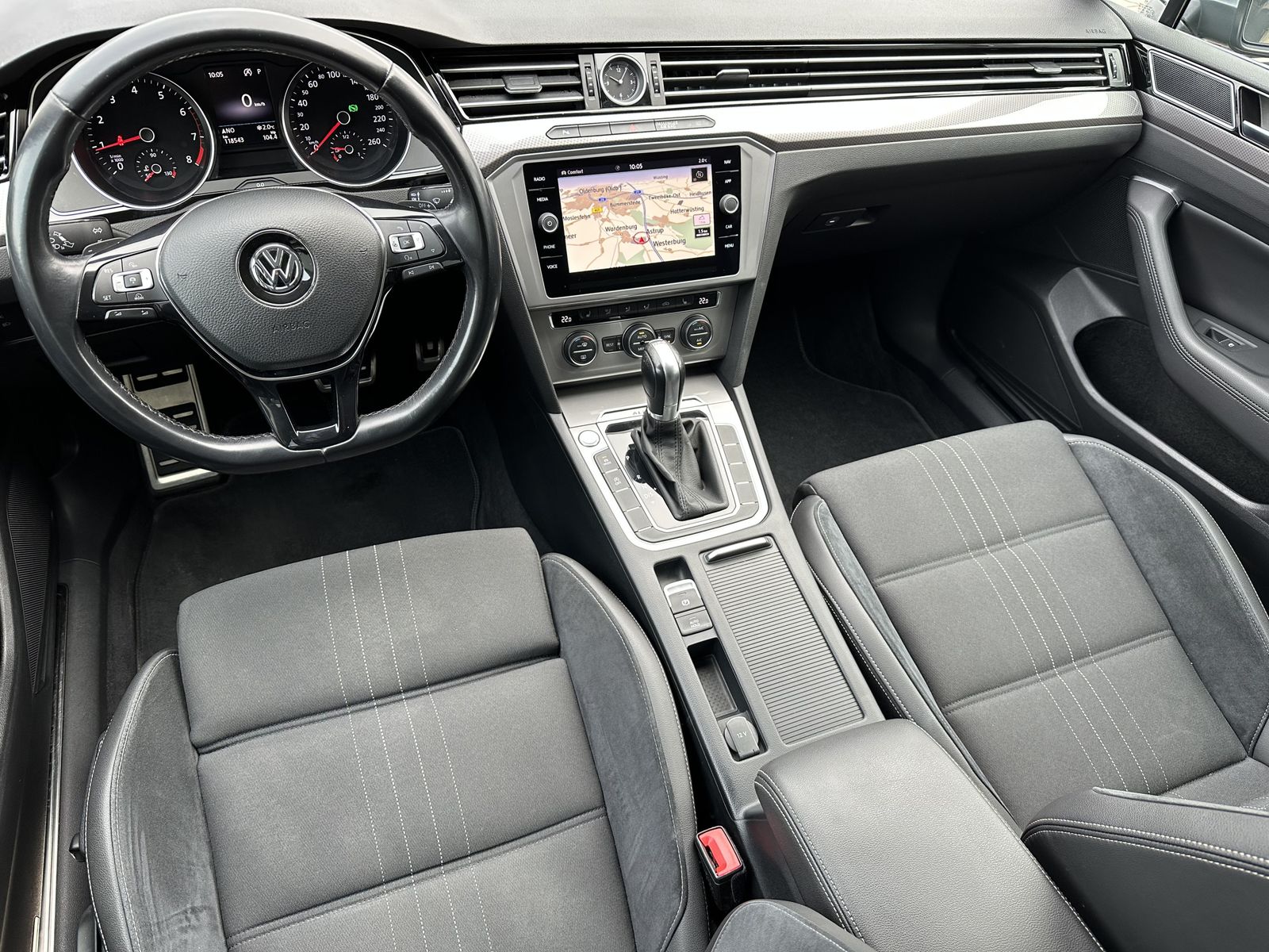 Fahrzeugabbildung Volkswagen Passat Alltrack 2.0 TSI DSG NAV+SHZ+ACC+KAMERA+2