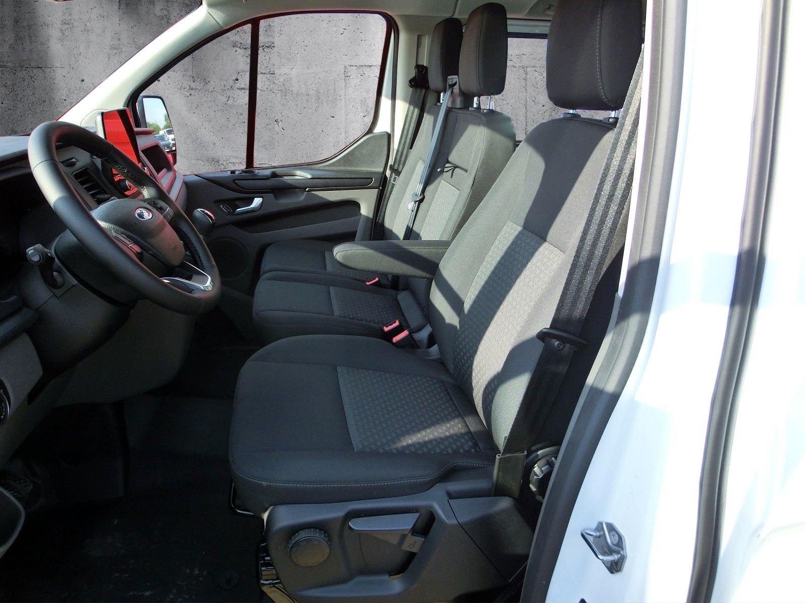 Fahrzeugabbildung Ford Transit Custom Kasten Doka 320 L2 Trend