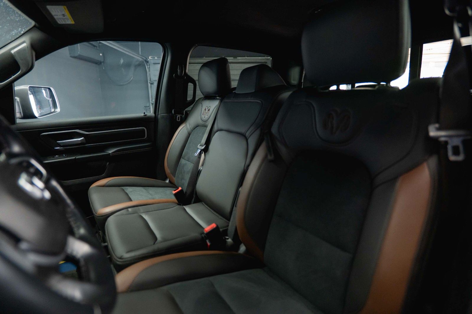 Fahrzeugabbildung Dodge RAM 5.7 V8 HEMI 4x4 OFFROAD Night Limited 19%