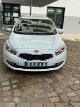 Kia cee'd / Ceed 1.4 CVVT Attract Attract - Kia: Cee D Attract