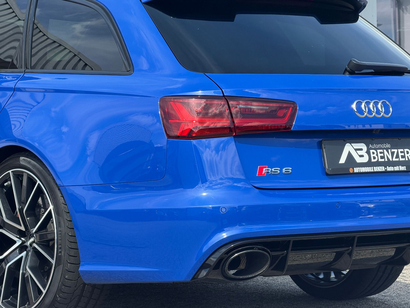 Fahrzeugabbildung Audi RS 6 Avant 4.0 TFSI/ performance/NOGARO- 1-150
