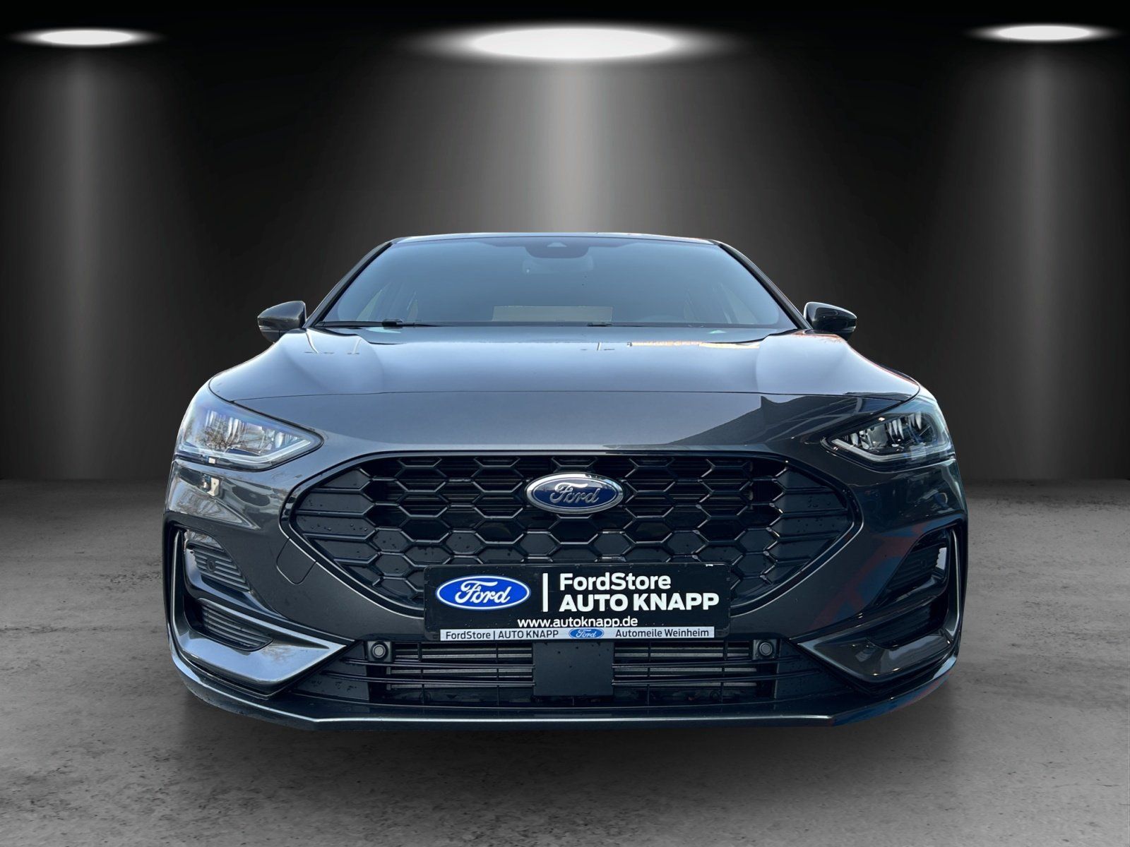 Fahrzeugabbildung Ford Focus ST-Line 5 Türer Styling Pak. Winter Pak.