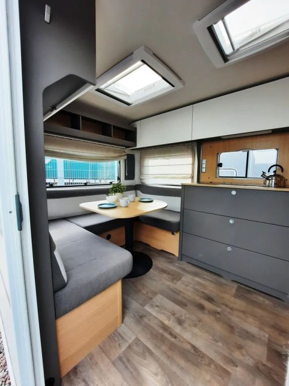 Fahrzeug Übersicht 8 Fahrzeugabbildung LMC Tandero 500 E Sparen Sie 5.590,- €