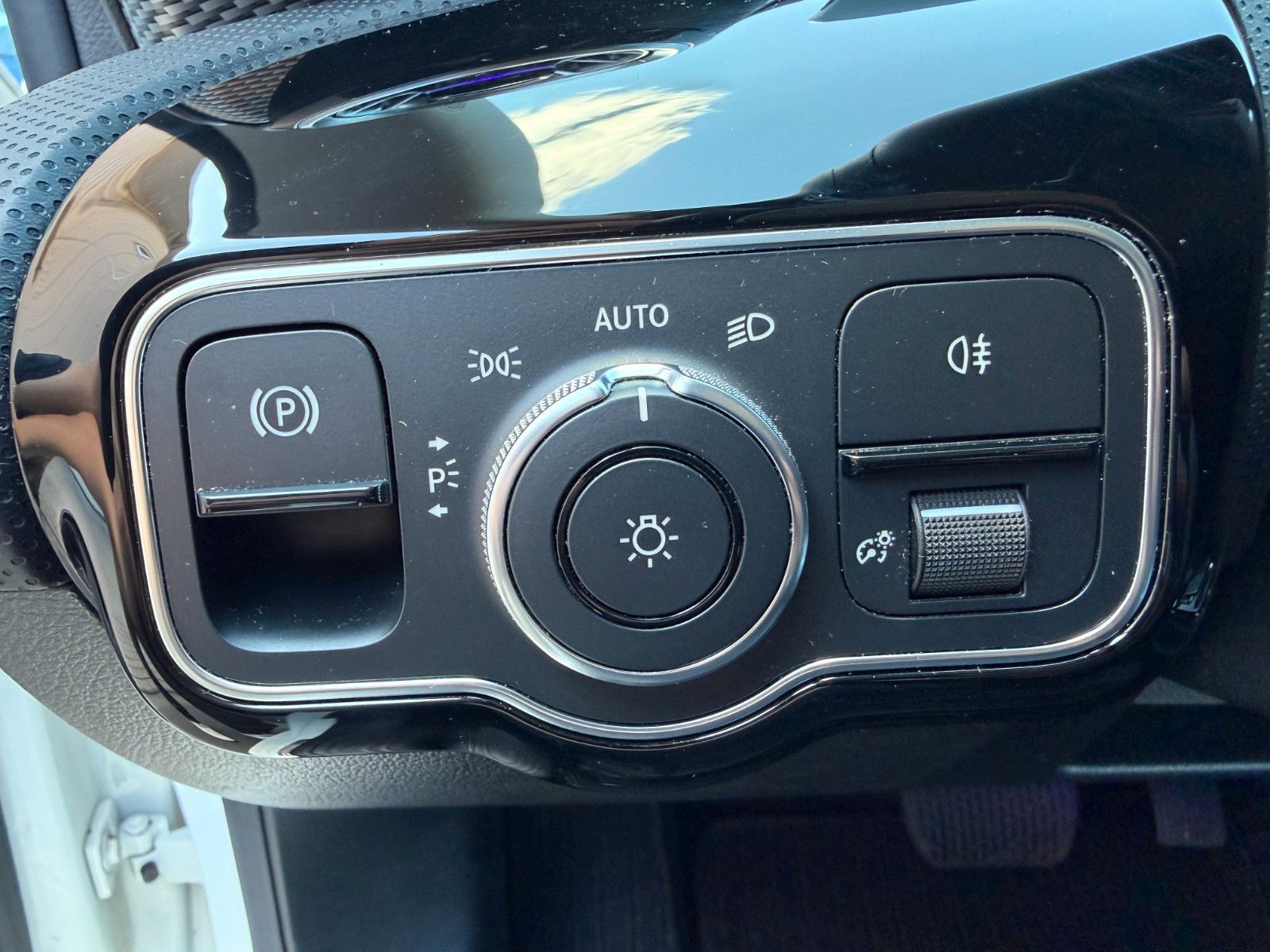 Fahrzeugabbildung Mercedes-Benz CLA 200 Shooting Brake