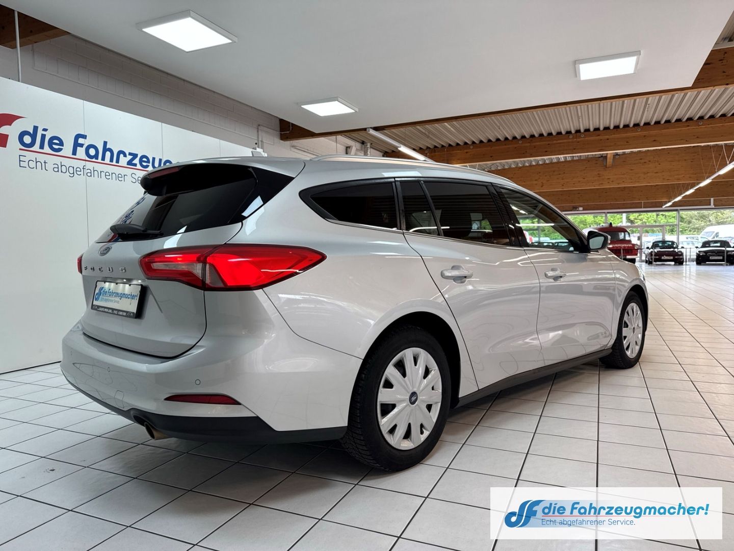 Fahrzeugabbildung Ford Focus Turnier Cool & Connect 1.0 EcoBoost EU6d-T