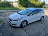 Kia Cee'd Sportwagon .6 CRDi 128 PS TÜV NE... - Kia aus 2014 mit Diesel-Antrieb: Kombi, Cee D