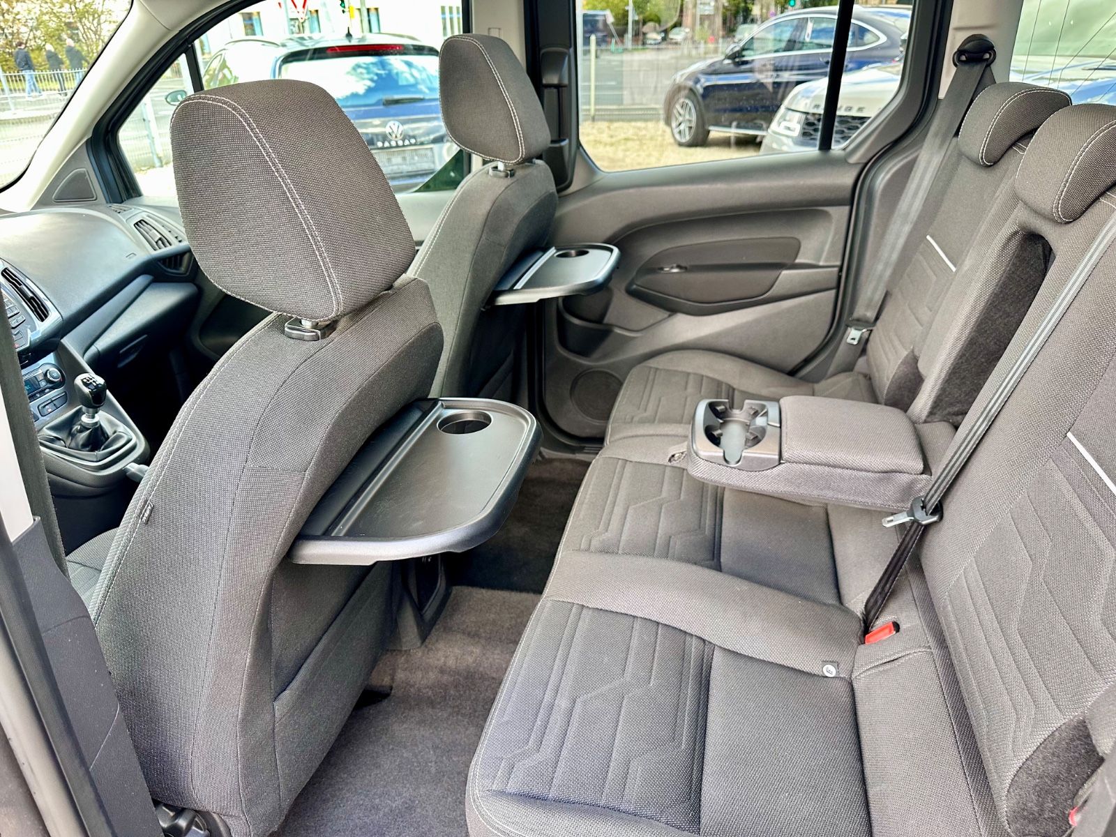 Fahrzeugabbildung Ford TOURNEO CONNECT TITANIUM*MOD.2016*