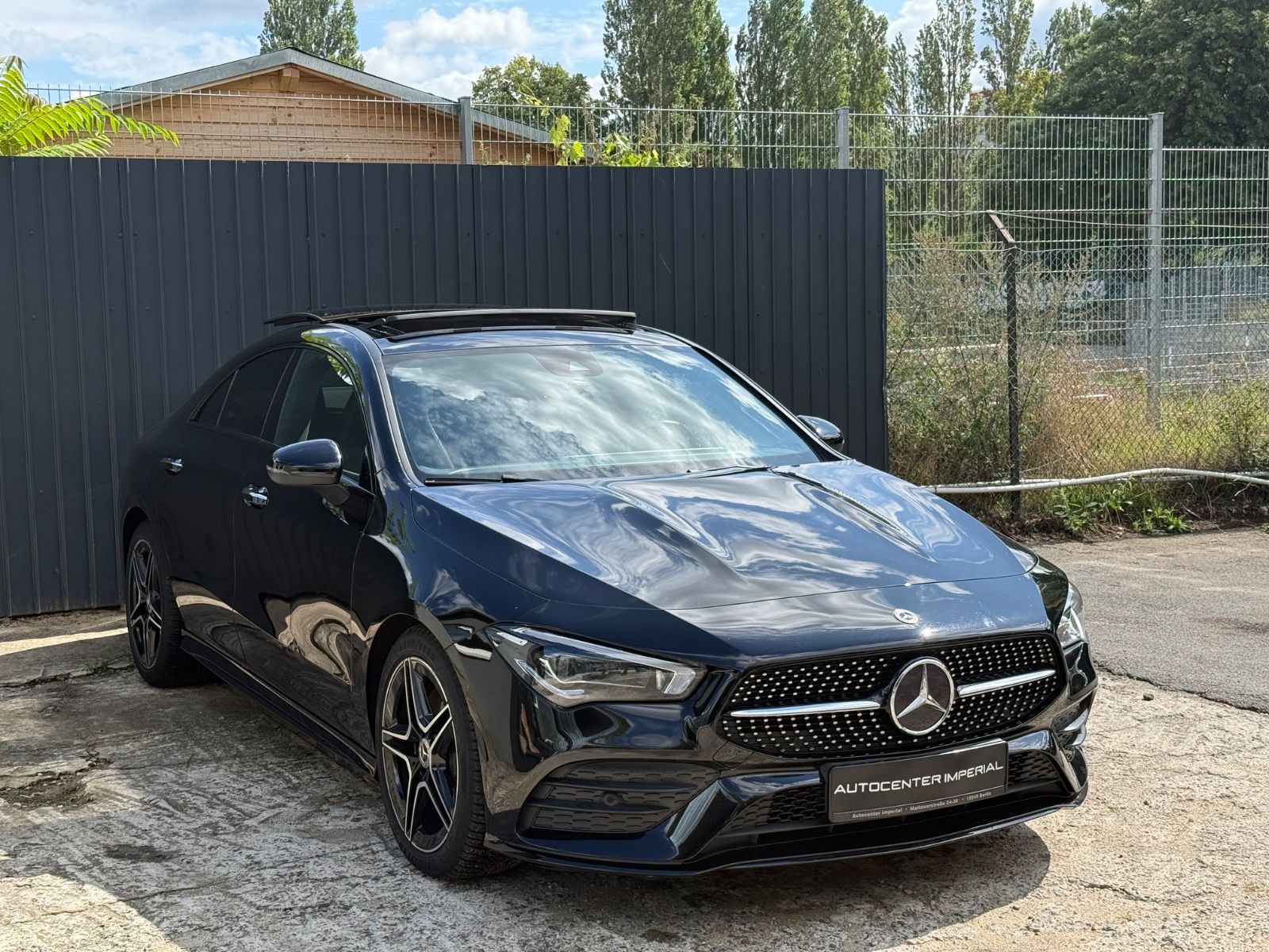 Mercedes-Benz CLA 200 AMG Night Pano R.Kamera Multibeam Spur