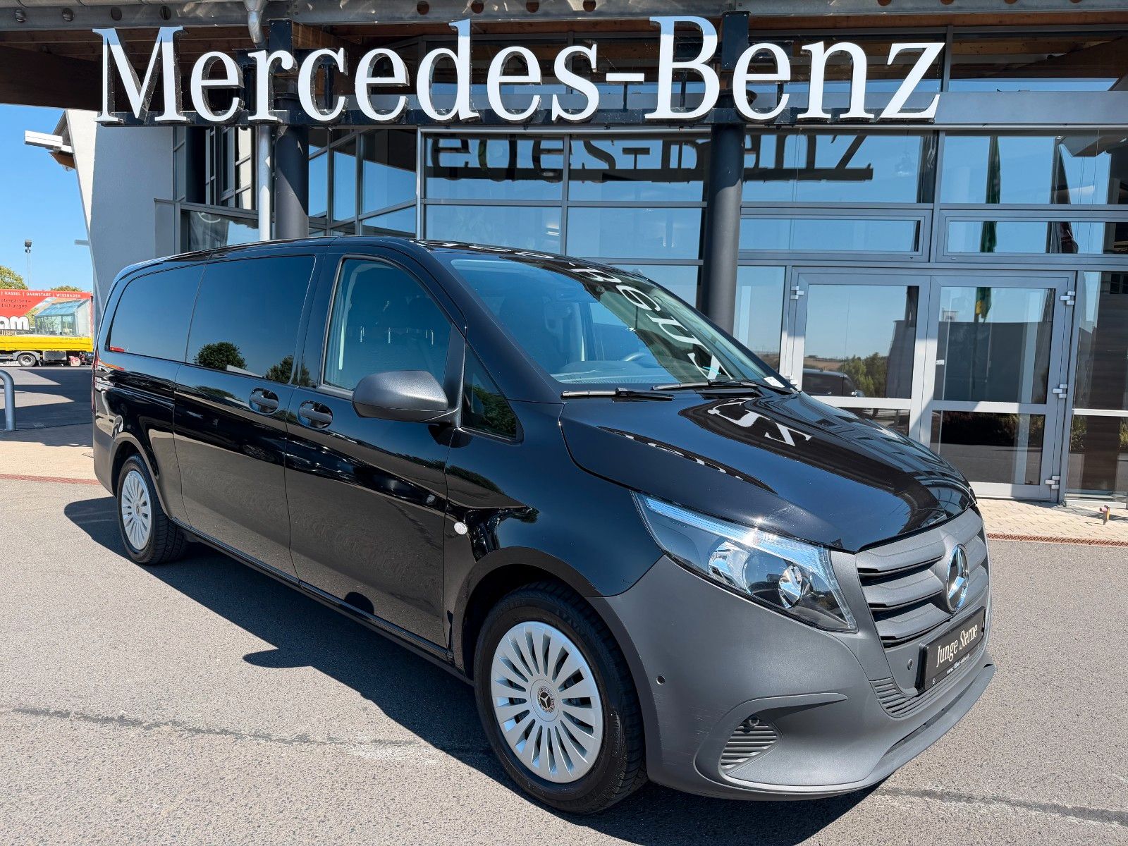 Fahrzeugabbildung Mercedes-Benz Vito 116 CDI Tourer Extral elektr Türen AHK