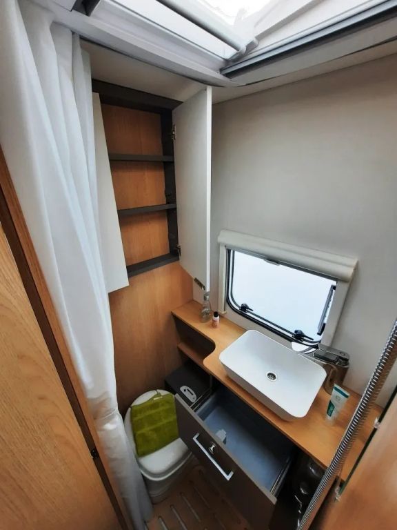 Fahrzeug Übersicht 18 Fahrzeugabbildung LMC Tandero 500 K Sparen Sie 4.230,- €