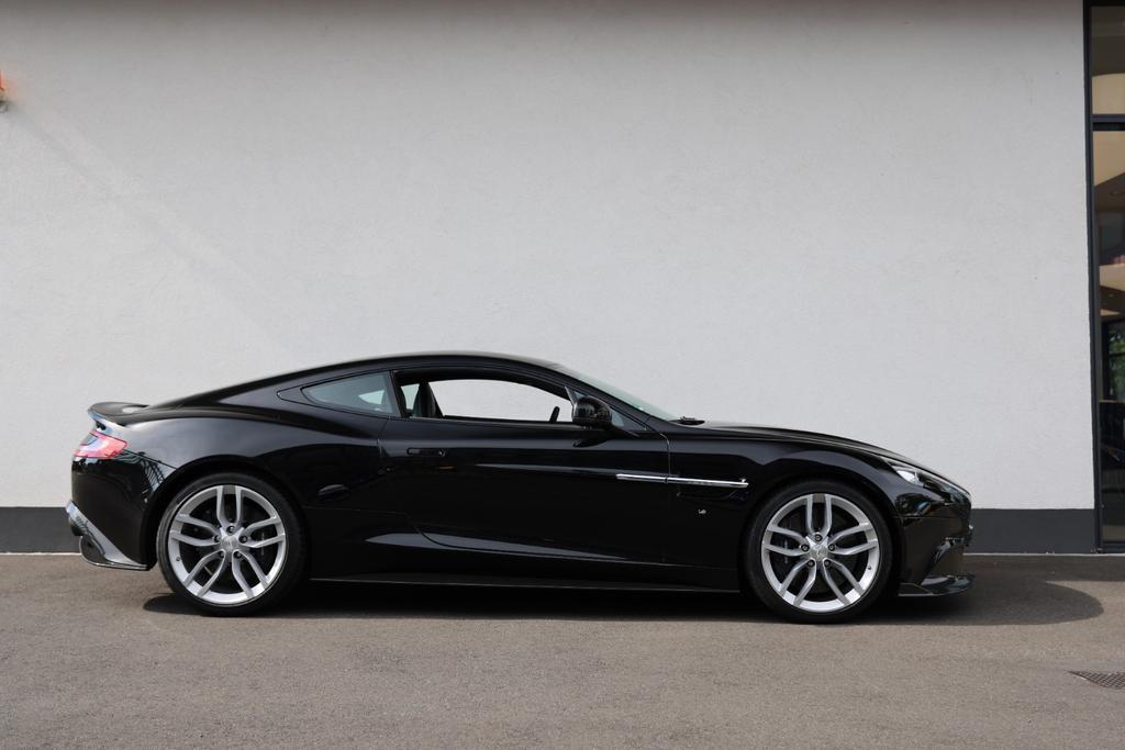 Aston Martin Vanquish