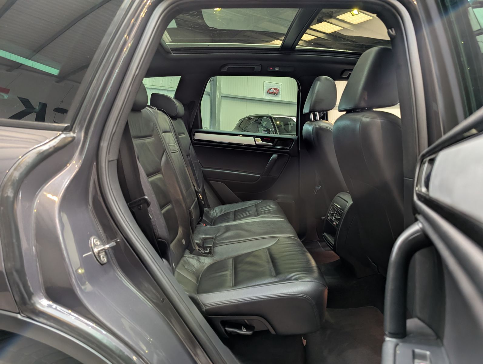 Fahrzeugabbildung Volkswagen Touareg 3.0 TDI BMT StandHzg. Cam Pano ACC AHK