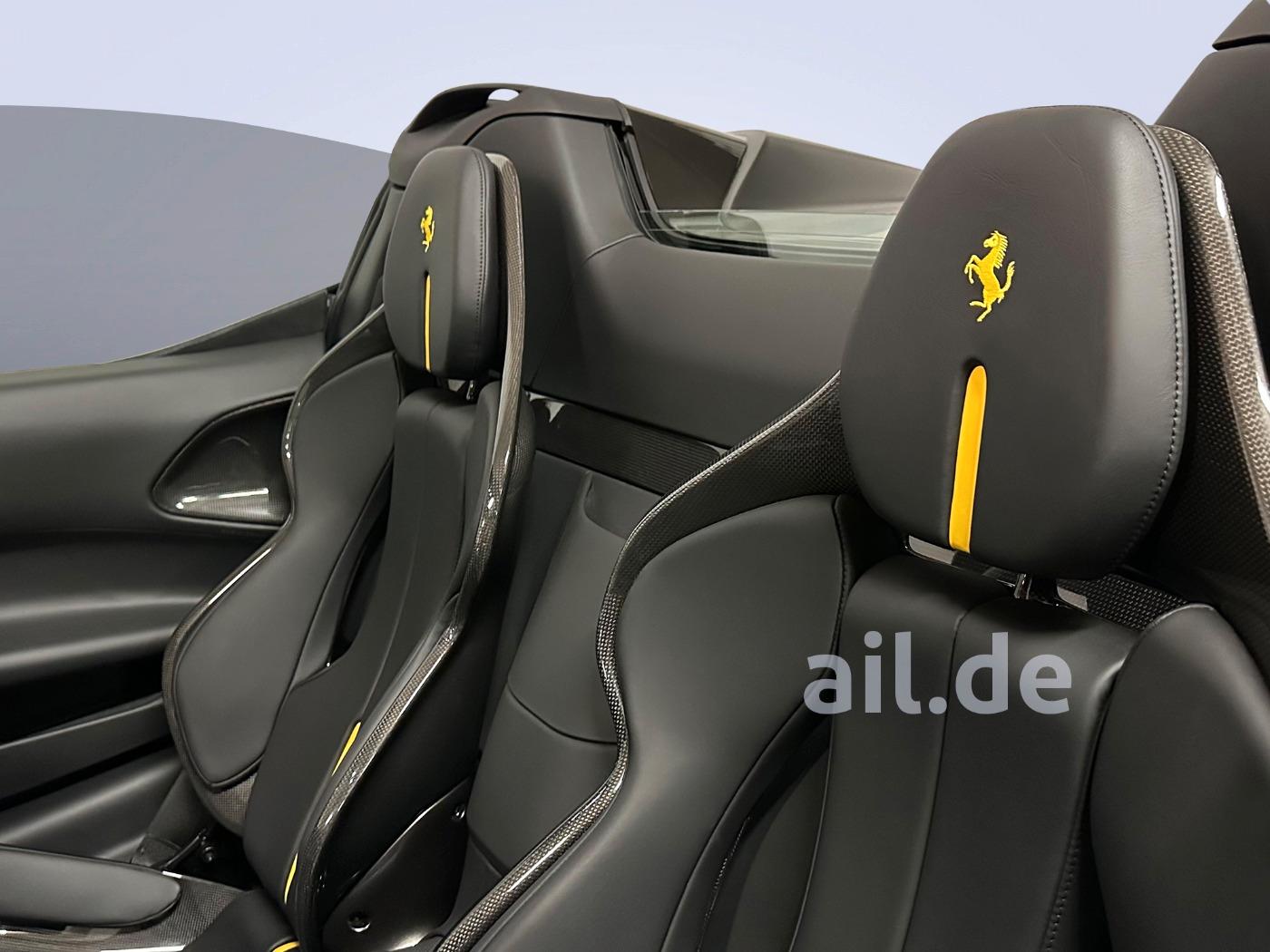 Ferrari SF90 Spider Nero Opaco Carbon PACK Racing Seat