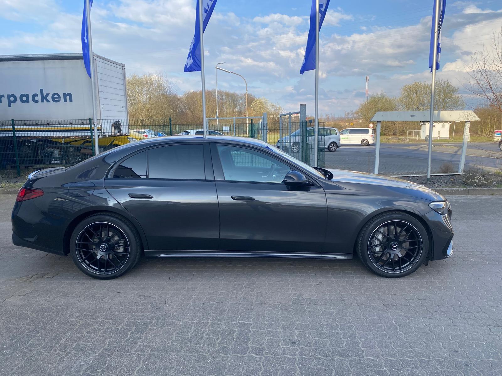 Mercedes-Benz E 220 E Limousine E 220 d AMG Line