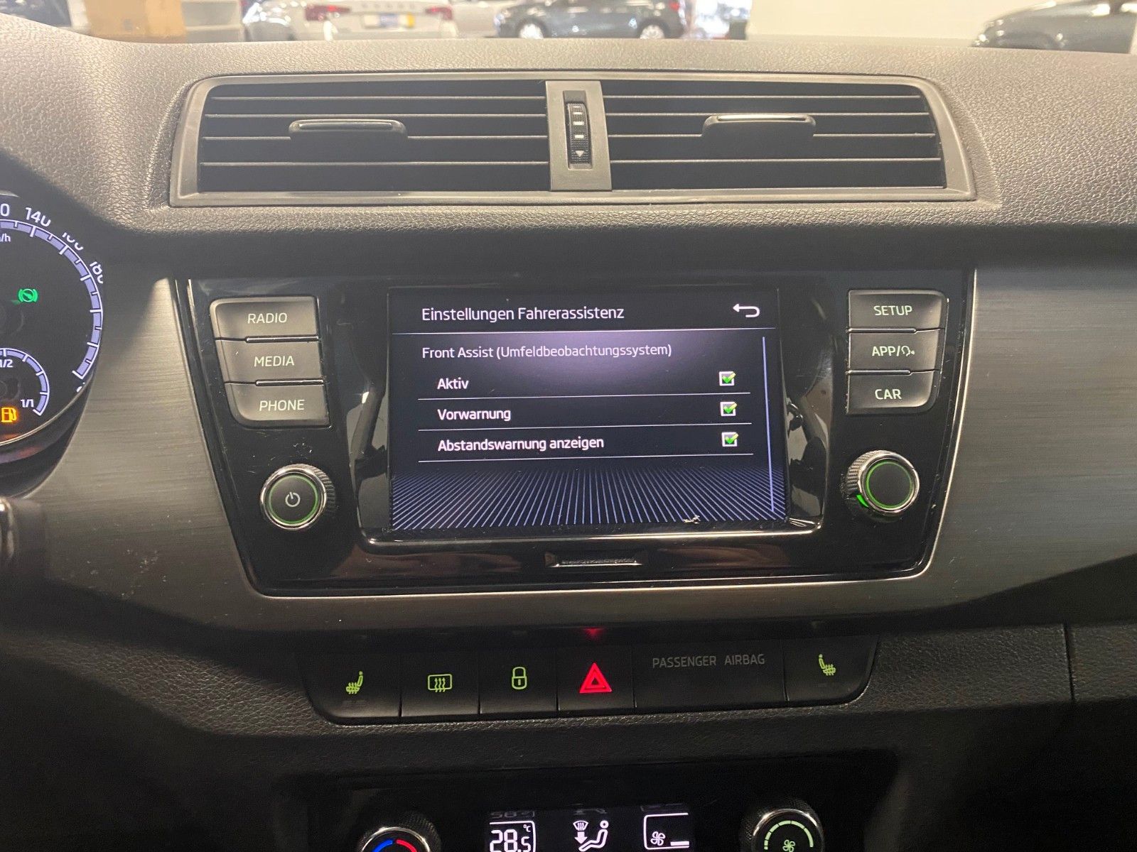 Fahrzeugabbildung SKODA Fabia 1.0 TSI DSG STYLE+Kamera+Mirror Link+ALU+