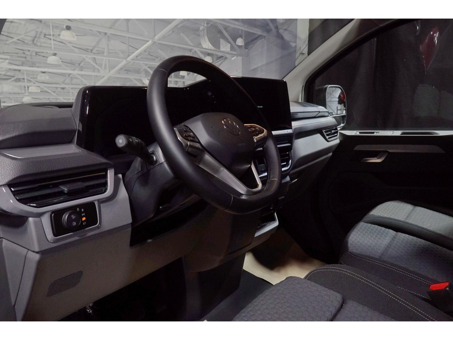 Volkswagen T7 Transporter - Bild 6